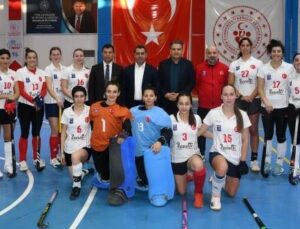 HOKEYİN SULTANLARI TÜRKİYE FİNALİNE YÜKSELDİ