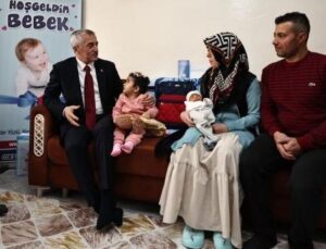 YENİ DOĞAN BEBEKLERİN BEZLERİ ŞAHİNBEY’DEN