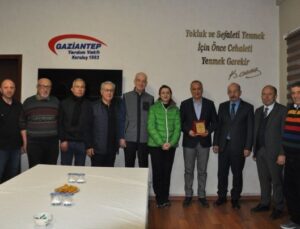 OBERHAUSEN TÜRK BİRLİĞİ’NDEN TEŞEKKÜR PLAKETİ