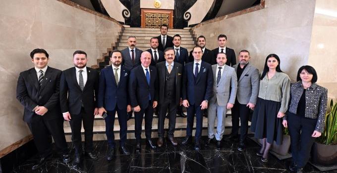 TOBB GENÇ GİRİŞİMCİLER KURULU BAŞKANLIĞI’NA TURGUT KONUKOĞLU SEÇİLDİ