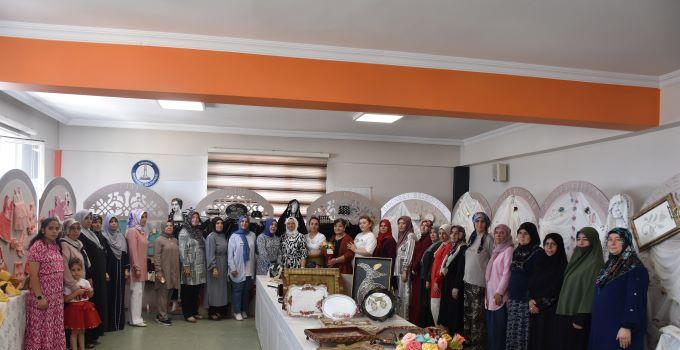 ŞAHİNBEYLİ KADINLARIN EL EMEĞİ GÖZ KAMAŞTIRDI
