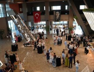 YAZ SANAT AKADEMİSİ RESİM SERGİSİ İLE SONA ERDİ