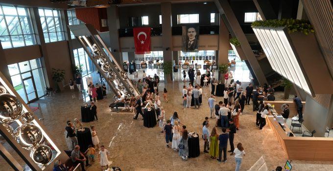 YAZ SANAT AKADEMİSİ RESİM SERGİSİ İLE SONA ERDİ