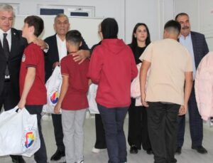 GTB VE TOBB İŞ BİRLİĞİYLE 14 OKULDA ÖĞRENCİLERE KIŞLIK KABAN