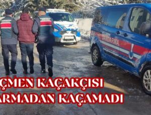 GÖÇMEN KAÇAKÇISI JANDARMADAN KAÇAMADI
