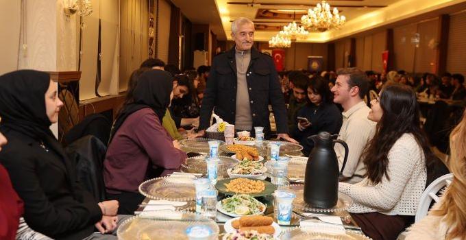ÖĞRENCİLERLE BİNGÖL VE ERZURUM’DA BULUŞTU