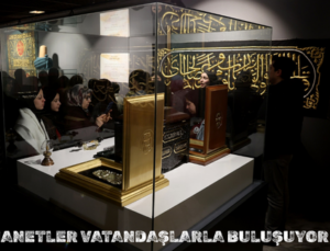MUKADDES EMANETLER VATANDAŞLARLA BULUŞUYOR